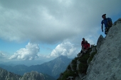 48 guarda in alto